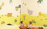 Have fun transforming a room into a rumbling jungle with 54 giant, self-adhesive stickers. Decorate a whole room in minutes